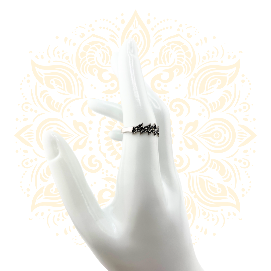 925 Sterling Silver Zigzag Band Ring with Cubic Zirconia