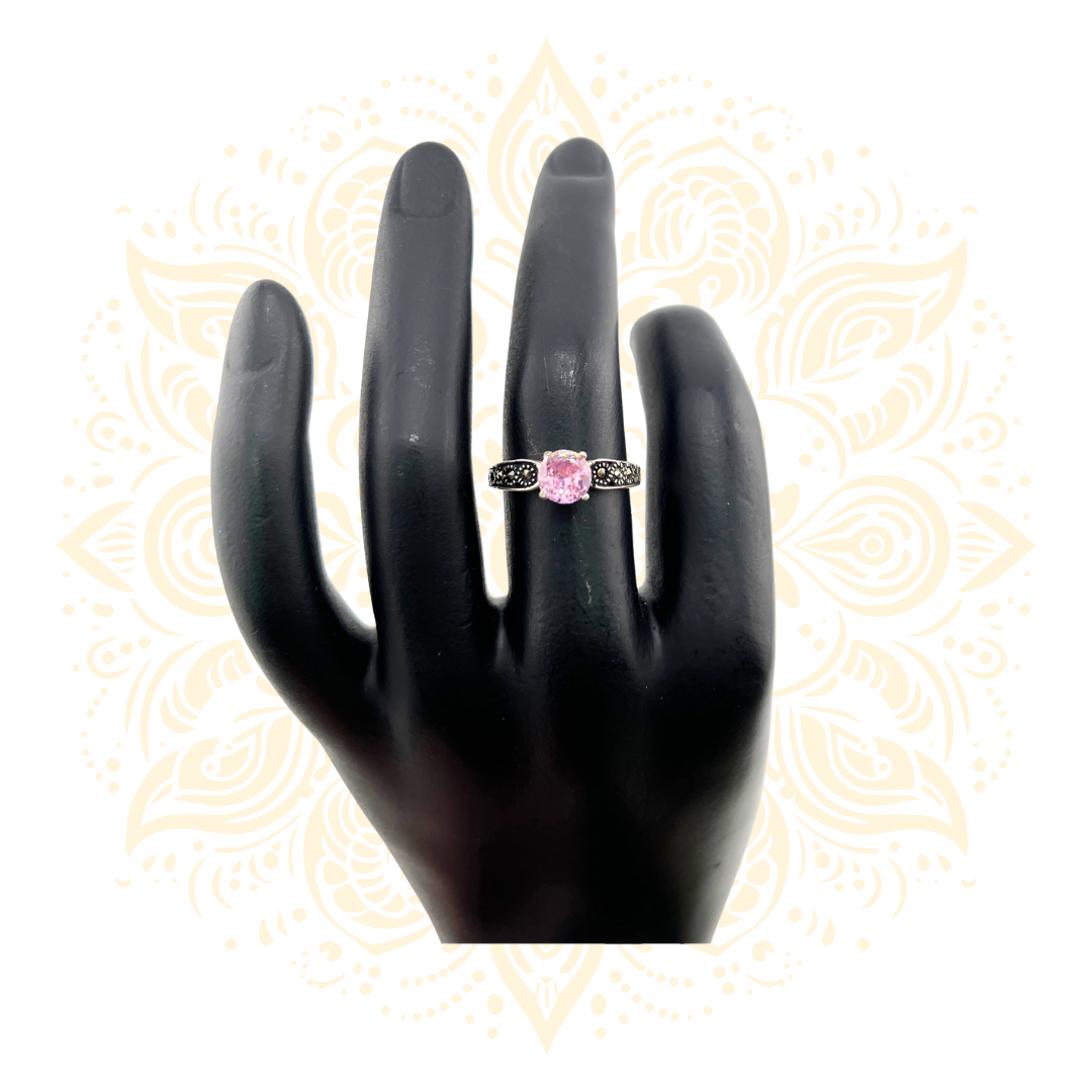 925 Sterling Silver Ring with Pink Cubic Zirconia Size 6.5