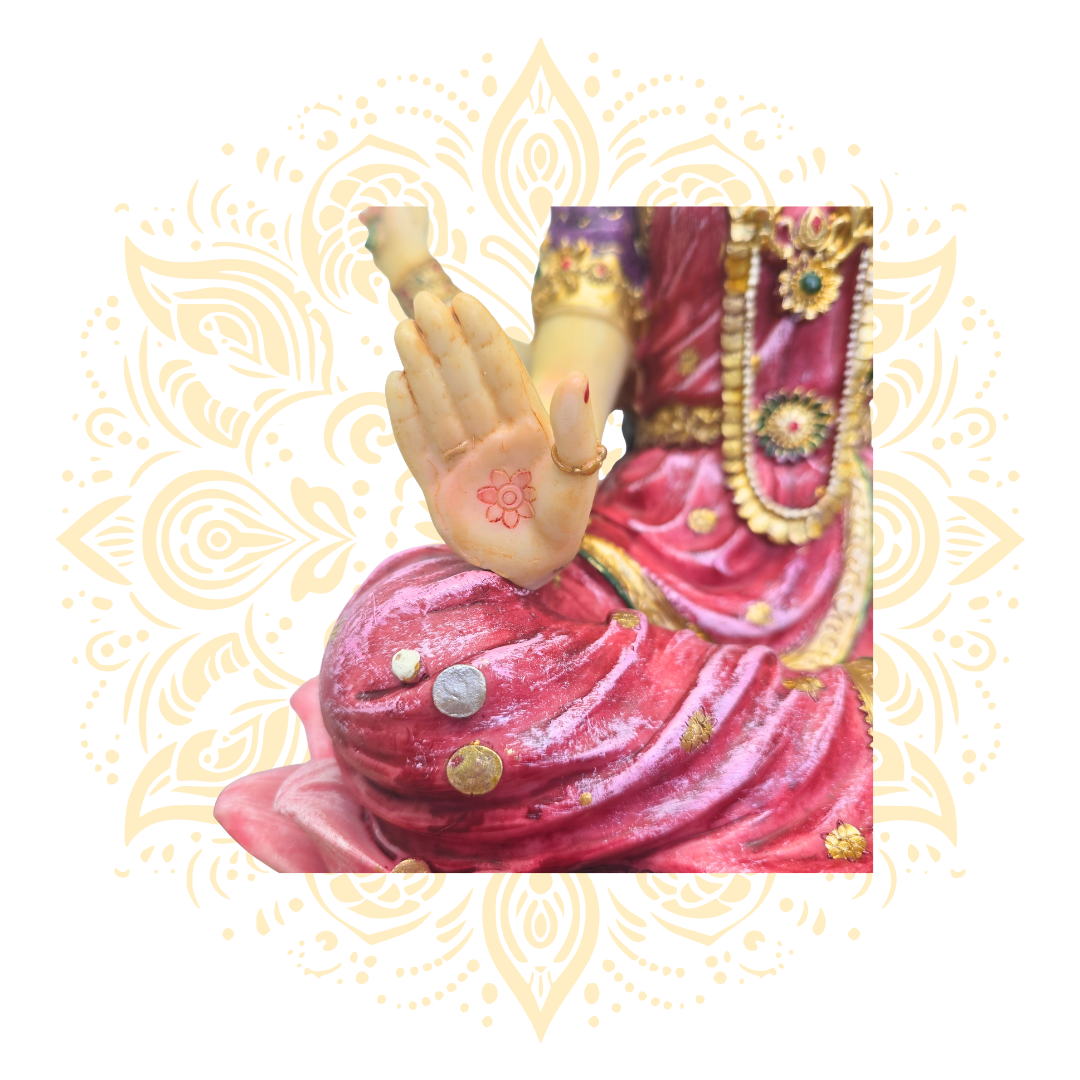 Polyresin 22” Laxmi
